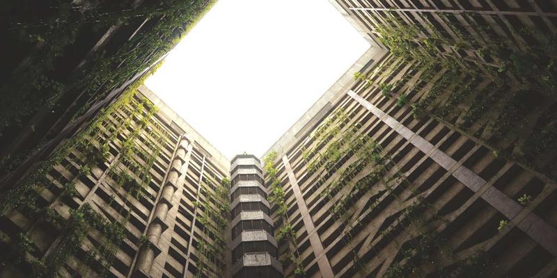 512家居安全新思路:当北欧风收纳遇上抗震设计,轻质隔墙如何守护家的安全与美学