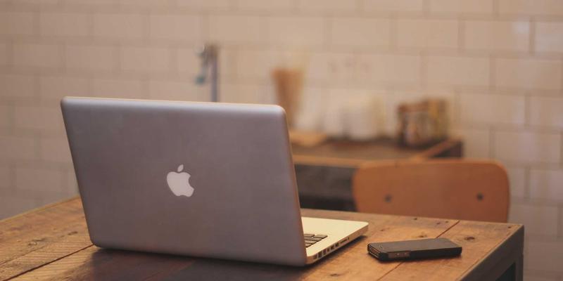 当安全遇见美学：为爱宠打造北欧风绿色防震空间与应急方案